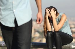 6 sinais de que ele quer terminar o relacionamento e como reverter isso!