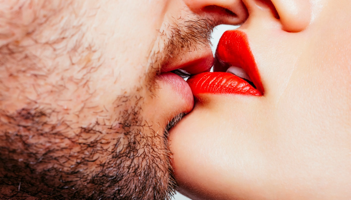 APRENDA A BEIJAR COMO UMA DEUSA