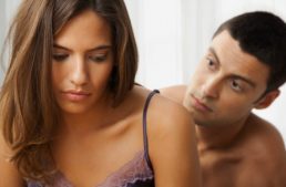 VOCÊS BRIGAM E ELE TE PROCURA NA CAMA… O QUE FAZER?