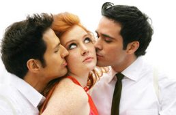 A VERDADE SOBRE O MÉNAGE à TROIS