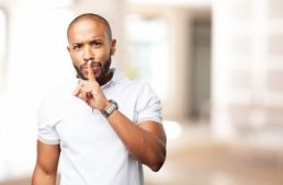 5 FRASES QUE UMA MULHER NUNCA DEVE DIZER A UM HOMEM
