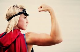COMO SE TORNAR MAIS PODEROSA E AUTOCONFIANTE?