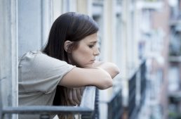 O QUE MOTIVA A TRAIÇÃO FEMININA?