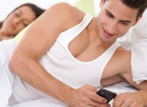 QUANDO OS HOMENS FICAM PRESOS ÀS EX: O IMPACTO NA AUTOESTIMA FEMININA