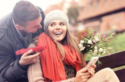 As Estratégias que as Mulheres Magnéticas Usam para Conhecer Homens Interessantes
